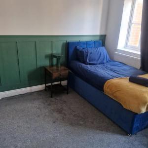 3 Bed 2 Bath By Comfy Nest Holiday Lets Rushden With Parking
