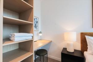 NEW Queensbridge Residences Pool Gym Sauna Steam Restaurants Bar