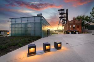 Urban Apartments Global Loft 17th Floor No 17 - Free Garage - Self Check-in - No deposit