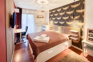 Bright apartment near Paris - sleeps 4