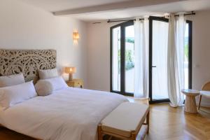 The Mas du Mazet Stunning New Mas in the Heart of the Orchards Charleval