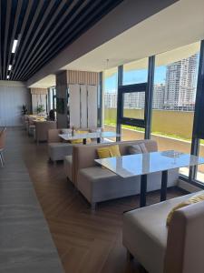 Sy bay suites near PITX NAIA Airport T3 MOA Okada MSV2107