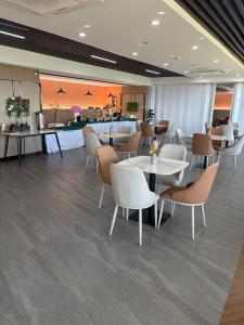 Sy bay suites near PITX NAIA Airport T3 MOA Okada MSV2107