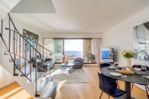 Satywizus #22- Duplex panoramic sea view 2Bdr, AC, swimpool, parking, petanque