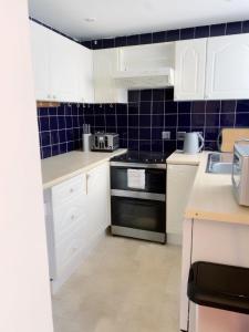 Abbey Wood Station Beautiful Two Bedrooms Bungalow House