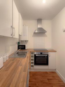 Euston Road - Beach Apartment 10