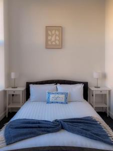 Euston Road - Beach Apartment 10