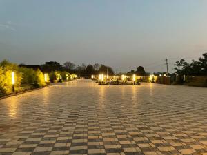 Rose 3- Romantic Luxury cabin with Jacuzzi in Hyderabad by Homeyhuts