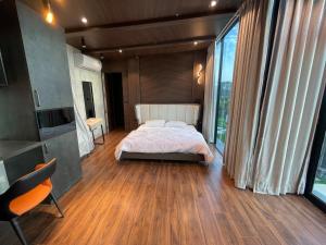 Rose 3- Romantic Luxury cabin with Jacuzzi in Hyderabad by Homeyhuts