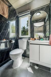 Nomad Cabin Bangtao1 Min Beach Pool & Breakfast