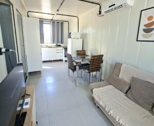 Container Home na Praia do Campeche até 3 pessoas com ar condicionado