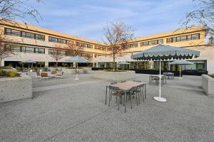 Blueground Mid-Wilshire AC wd nr LACMA LAX-1299