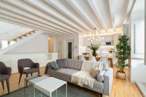 Apartment • Downtown Lisbon • 3 Bedrooms • Balcony