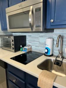 Ocean View Top Floor | 2 Pools| HotTub |GYM|Tennis