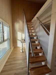 Moderne Maisonette-Ferienwohnung mit Dachterrasse, Waldblick & Parkplatz