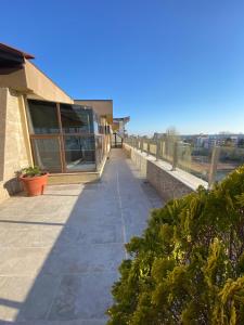 Penthouse Lake&Sea View