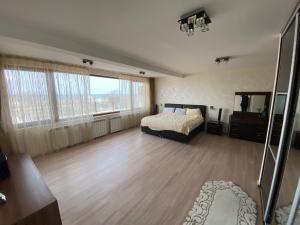 Penthouse Lake&Sea View