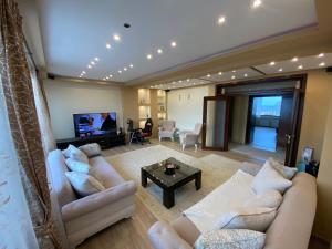 Penthouse Lake&Sea View