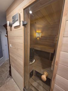 Maison Bézine centre ville, jardin, sauna