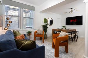 Flatzy - City Centre Retreat - Sleeps 8 - 2 Baths