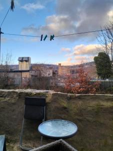 Canalside View House - Modern 11 Bed Retreat in the Yorkshire Dales