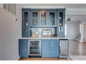 Dolphin Manor OCEAN FRONT, PRIVATE POOL, HOT TUB, PUTTING GREEN!