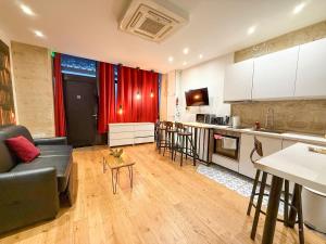 153 - Urban Pretty Flat in Center of Paris