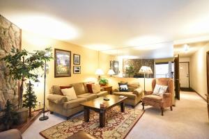 Park Place Torreys Peak Condo: Ski-In, Downtown Breck