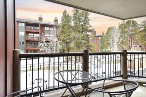 Park Place Torreys Peak Condo: Ski-In, Downtown Breck