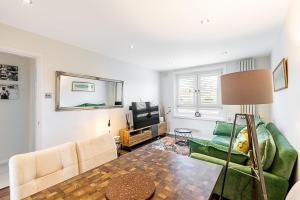 Bright & Stylish Kentish Town Retreat