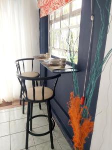 Stay Awhile Studio Apartment - Live Like A Local