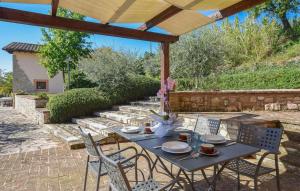 Stunning Apartment In Frazione Marcellano