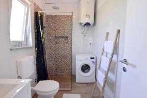 Relaxing holiday home with shared pool