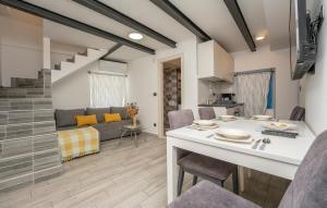 Luxurious Apartment In Biograd With Wifi