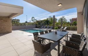 Cozy Home In Umag With Private Swimming Pool, Can Be Inside Or Outside