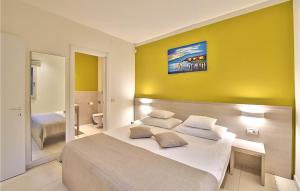 Gorgeous Apartment In Biograd With Sauna