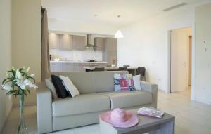 Gorgeous Apartment In Biograd With Sauna