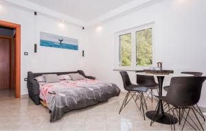 Awesome Apartment In Brsec With House A Panoramic View