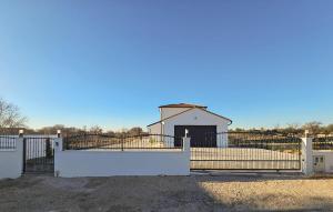 Pet Friendly Home In Pakovo Selo