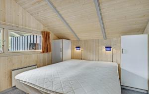 Stunning Home In Ebeltoft With Sauna