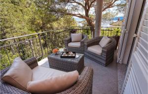 Gorgeous Apartment In Brsec With Wifi