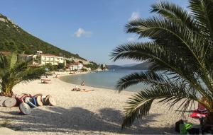 2 Bedroom Amazing Apartment In Klek