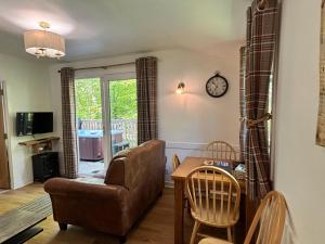 Fern Lodge 11 with Hot Tub