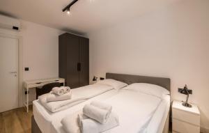 Awesome Apartment In Potomje With House Sea View