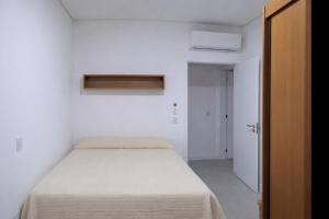 Luxo e exclusividade - Apartamento a 30m da praia da Cachoeira Floripa