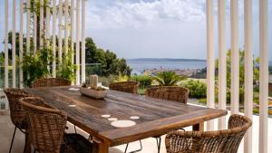 Luxury villa Mar with infinity pool in Rab