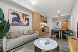 Downtown lifestyle - Luxury condo & Rooftop Pool