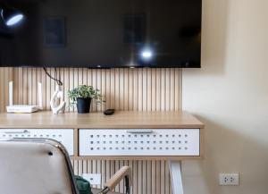 Furnished Studio in Avida Towers Riala, Cebu IT Park with WiFi, Netflix, Pool and More