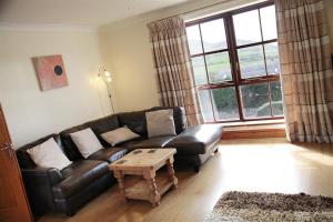 4 Bed in Gower oc-hh151