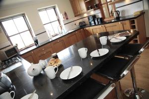 4 Bed in Gower oc-hh151